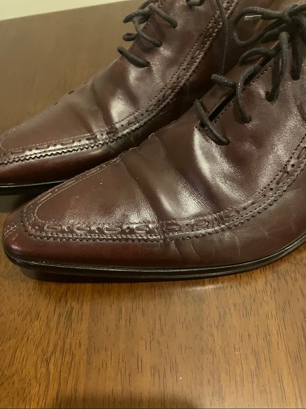 Dolce & Gabbana Burgabdy Leather Lace-Up Shoes from Italy with D&G embossed heel